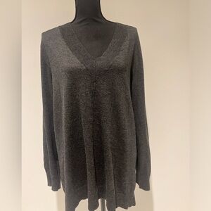 Women’s 2XL Cable and Guage brand Sweater 
V Neck